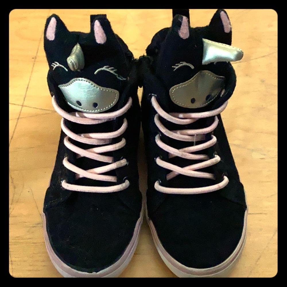 Old Navy Unicorn high tops sz 9 toddler